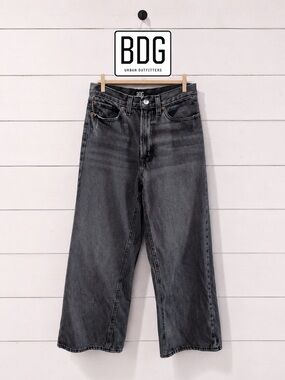 BDG Urban Outfitters – 25 – High-Waist Wide-Leg Gray Jeans